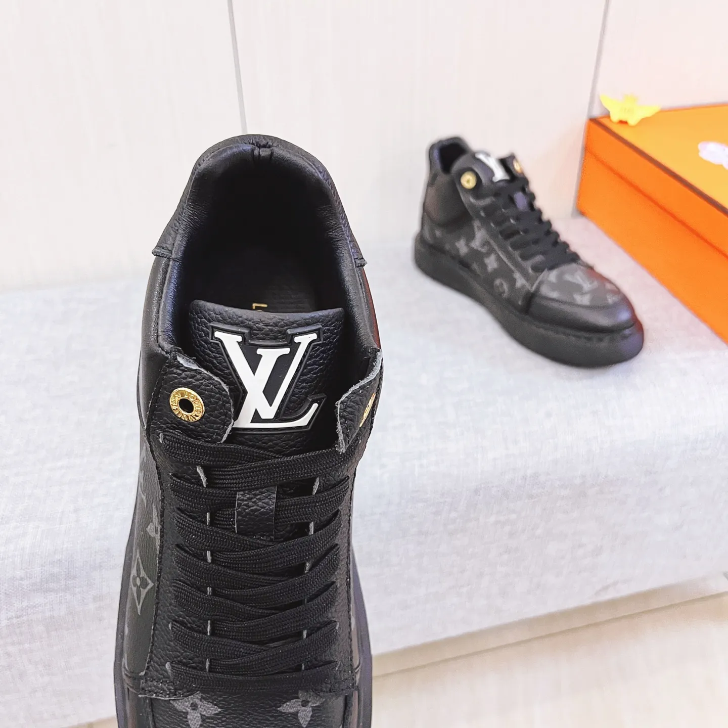Men's Men's Shoes Men's Shoes 💰 460 Men's Men's Shoes 💰 [ LV ] 🔥 Louis Vuitton Men's high-end brand official website 1:1 latest masterpiece: the upper is made of Italian imported first-layer cowhide with a comfortable and breathable lining ➕ Made of the original non-slip and wear-resistant outsole 🔥, making walking more convenient and comfortable! An exclusive new model, a stunning work, a beautiful 1:1 replica [color] compared to the official quality! Create a fashionable personality to set off your uniqueness! A must-have for trendy men! Classic 🔥Size: 38-44 Color: 🔥 2⃣️colors available🔥.